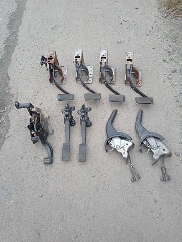 Підаль газу 04891585AB CHRYSLER