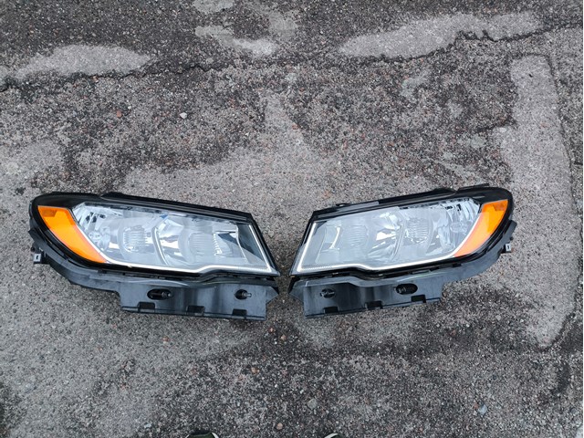 Фара комбінована, передня 55112706AC CHRYSLER