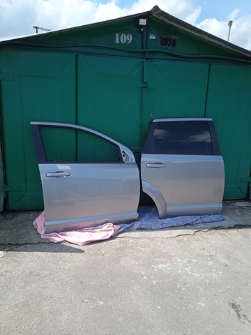 Двері задні в зборі 68067472AC CHRYSLER