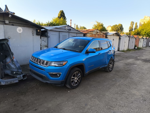Двері передні, ліві 68242543AD CHRYSLER