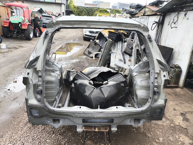 Панель багажного відсіку 68243752AA CHRYSLER