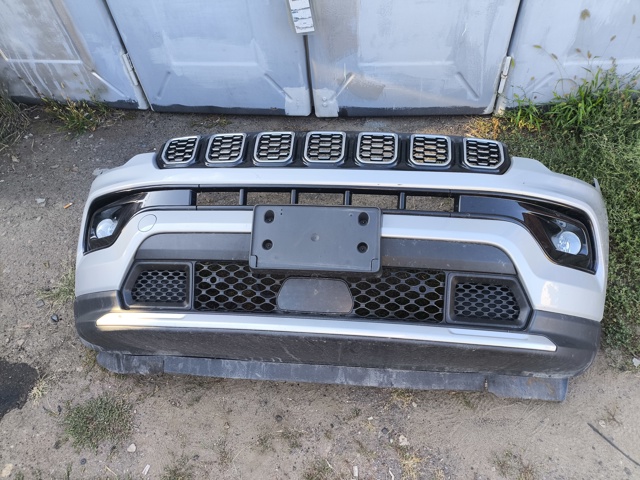 Бампер передній, верхня частина 68552413AA CHRYSLER