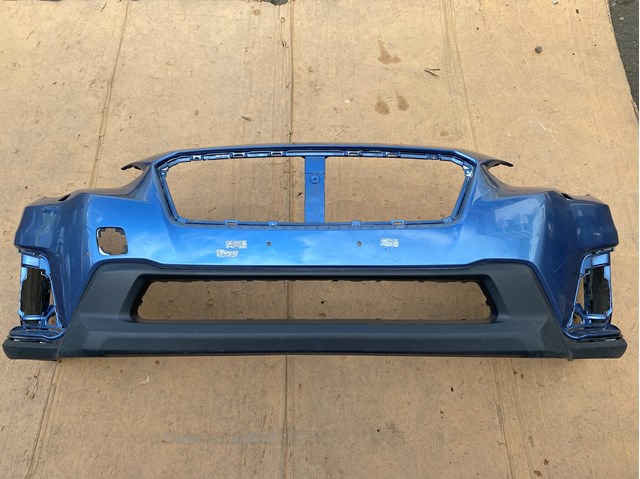 Бампер на авто 57704FL010 SUBARU