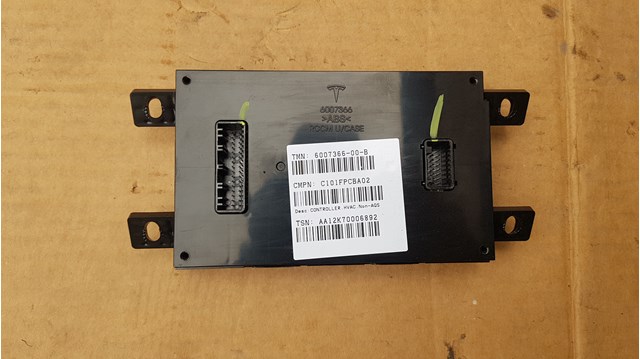 Блок управління клімат-контролем 600736600B TESLA