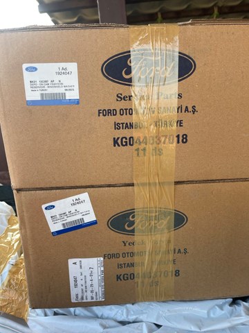 Бачок омивача скла BK2113C087AF FORD