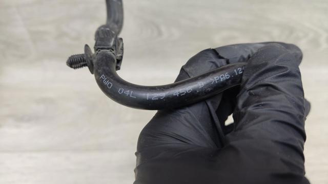 Шланг вакуумний керування EGR 04L129456D VAG