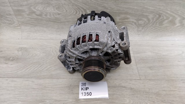 Авто генератор 06K903026C VAG
