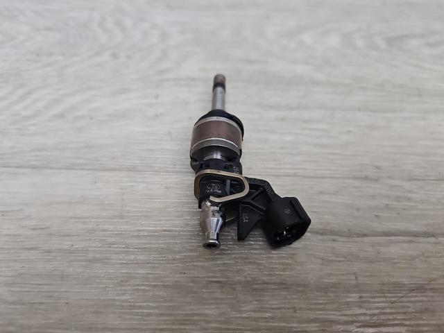 Форсунка вприску палива 166006RC1C NISSAN