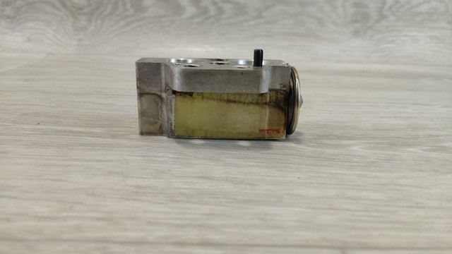 Клапан TRV, кондиціонера 1K0820679 VAG