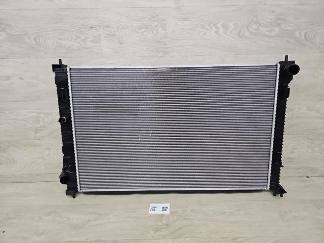 Радіатор 214106RC0A NISSAN