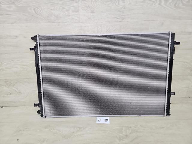 Радіатор охолодження двигуна, додатковий 214576RR0B NISSAN