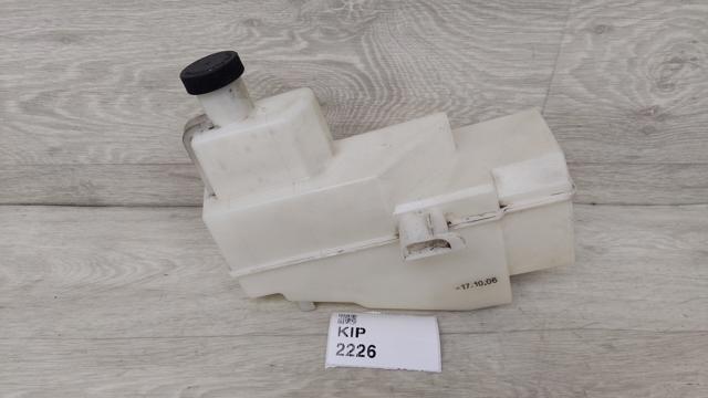 Водяний бачок системи охолодження 217114BB0B NISSAN