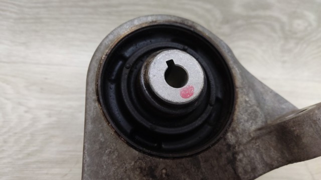 Права опора двигуна 218A0GI000 HYUNDAI
