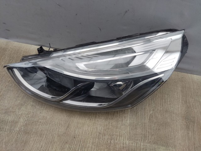 Основна фара в зборі ліва 260608367R RENAULT