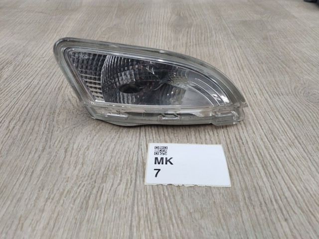 Поворотник правий 261608090R RENAULT