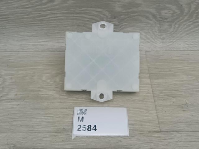Блок управління відкриття кришки багажника 284G04BA3A NISSAN