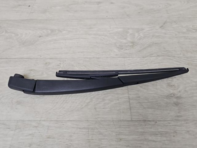 Важіль-поводок двірника заднього скла 287803JA0A NISSAN