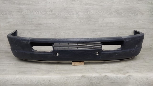 Кожух бампера переднього Volkswagen LT 28-35 2