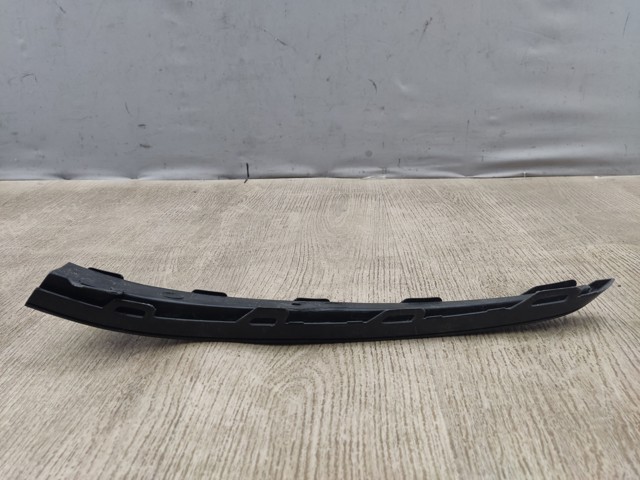 Молдинг переднього бампера, правий 2G0853677C VAG