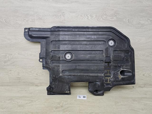 Захист днища, задній правий 31420483 VOLVO
