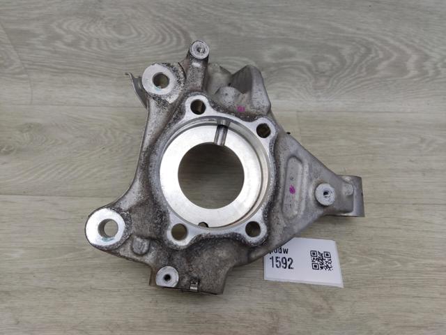 Цапфа поворотного кулака 31681837 VOLVO