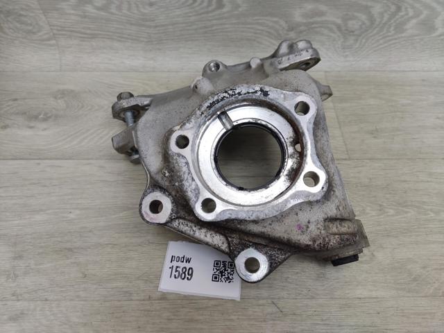 Цапфа поворотна права 31681852 VOLVO