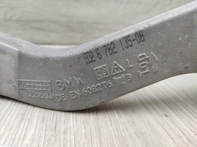 Важіль задньої підвіски верхній, лівий 33326782135 BMW