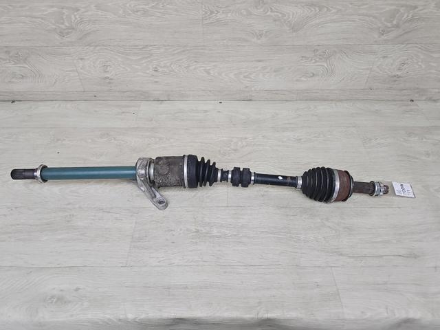 Привід передній правий 391004BB8E NISSAN