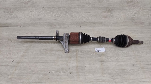 Піввісь передня, права 391005NA2A NISSAN