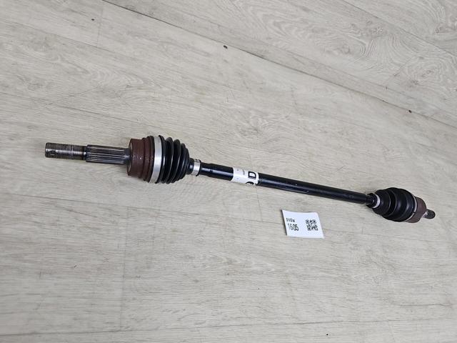Приводи задніх коліс 396006RE0A NISSAN