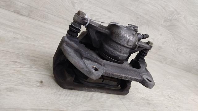 Супорт гальмівний, передній, правий 3C0615124 VAG