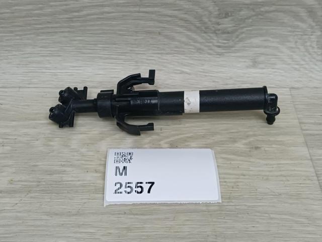 Сопло омивача фари передньої, правої 3G0955104A VAG
