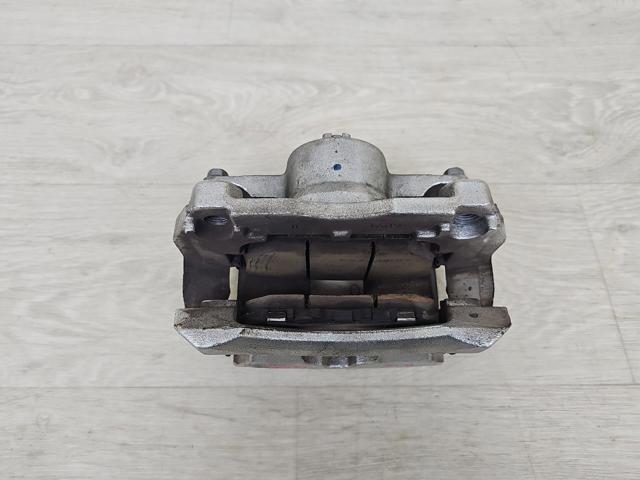 Супорт гальмівний, передній, правий 410016RA0A NISSAN