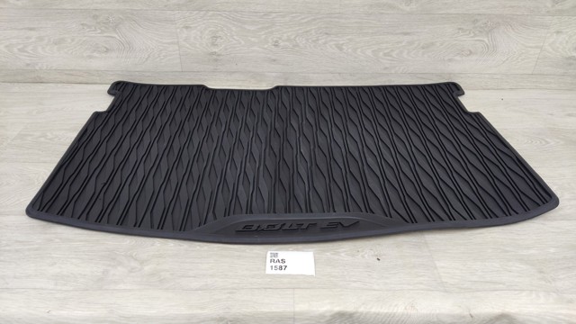 Гумовий килимок в багажник 42400139 GM