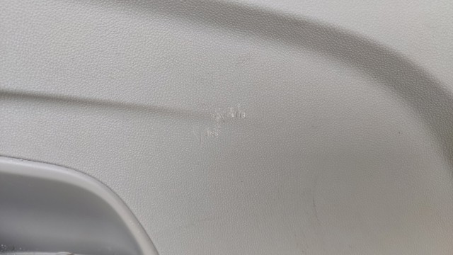 Облицювання багажника п'ятих дверей 42547832 GM