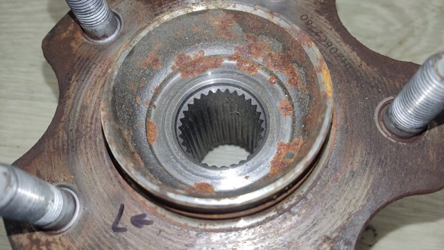 Підшипник задньої маточини 432025NN0B NISSAN