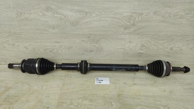 Привід передній правий 4341076020 TOYOTA