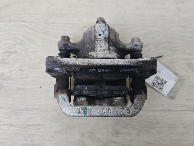 Задній гальмівний супорт лівий 440113NK0A NISSAN