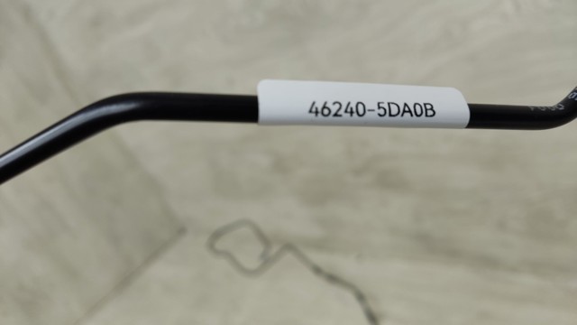 Трубка гальмівна передня права 462405DA0B NISSAN