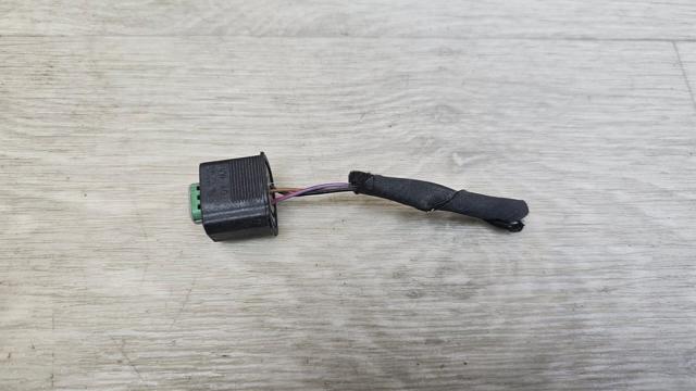 Роз’єм (фішка) універсальний 4B0972883A VAG