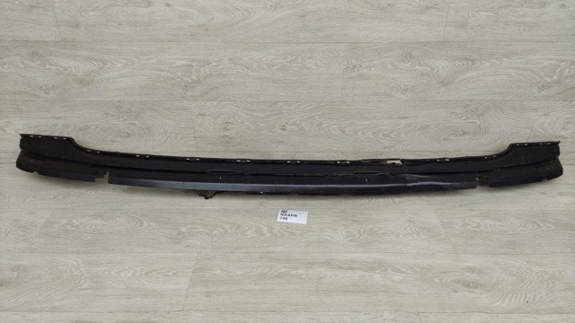 Кронштейн бампера заднього, центральний 4M0807458 VAG