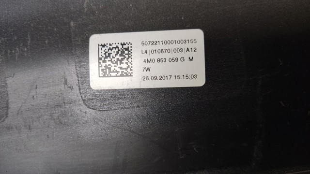 Молдинг передніх лівих дверей, нижній 4M0853959G VAG