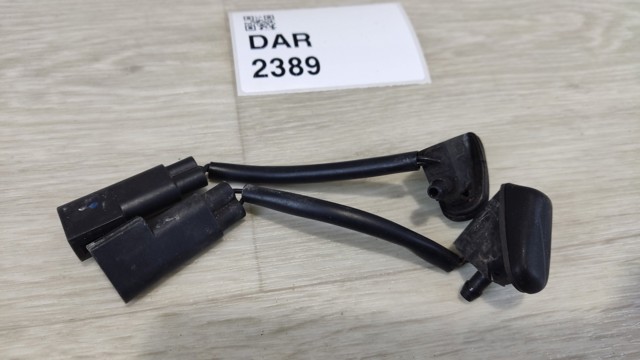 Сопло склоомивача вітрового скла 4M5117666AB FORD