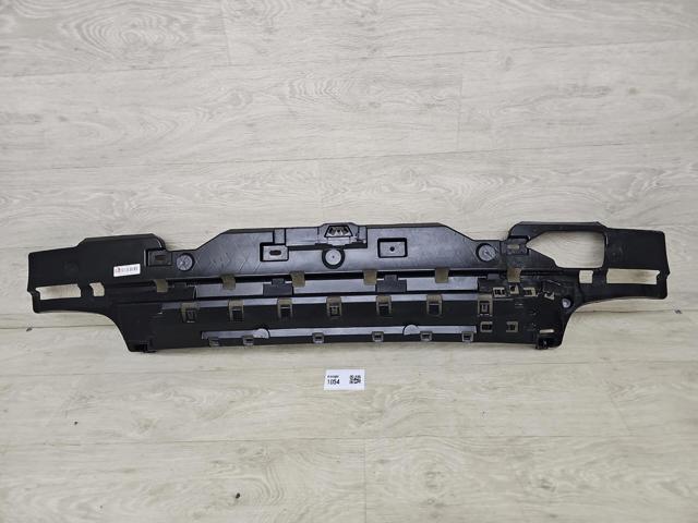 Кронштейн бампера заднього, центральний 51129498619 BMW