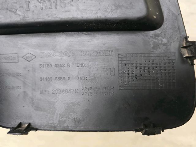 Заглушка бампера буксирувального гака, передня права 511803252R RENAULT