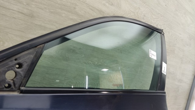 Скло передніх дверей, лівих 51337110633 BMW