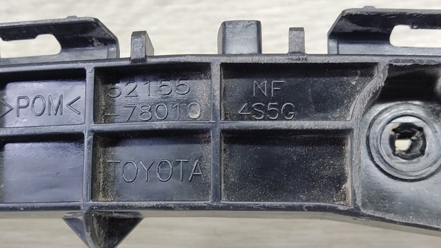Кронштейн бампера заднього, правий 5215578010 TOYOTA