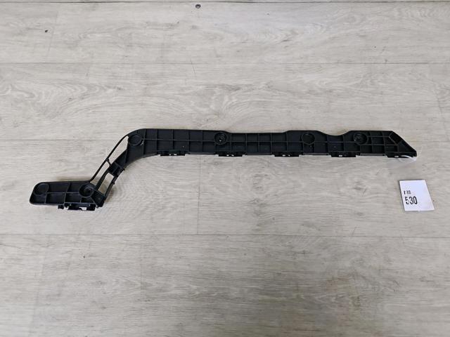 Лівий кронштейн кріплення бампера заднього 5215660070 TOYOTA