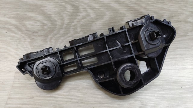 Кріплення бампера 5253633060 TOYOTA