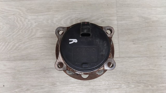 Підшипник в зборі з маточиною передній 52720P2000 HYUNDAI